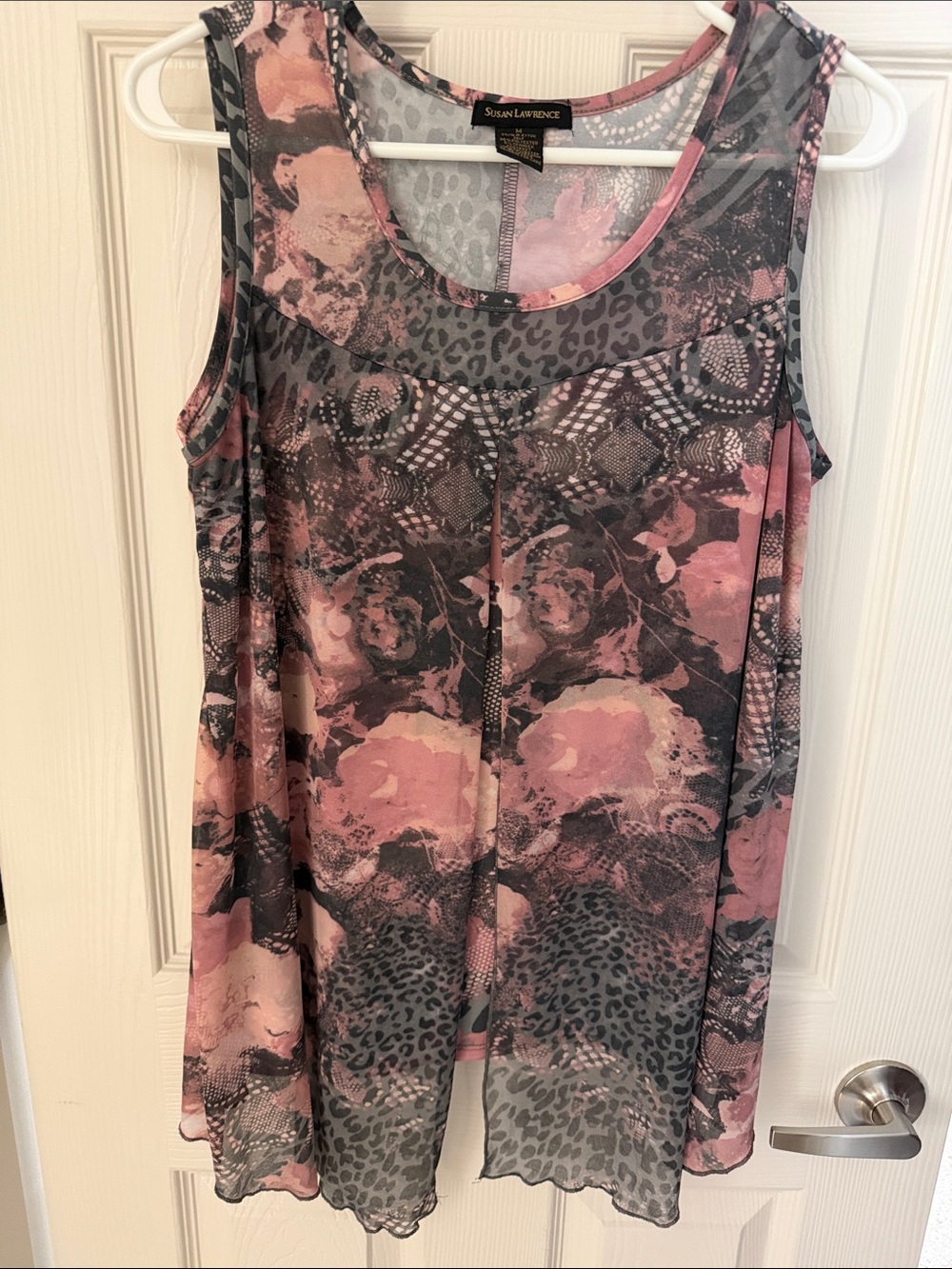 Susan Lawrence Pink and Gray Floral-Print Sleeveless Tunic Top